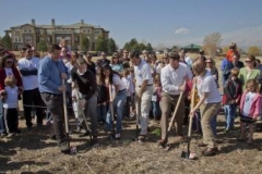 Principal and Board Members Break Ground on BFA.